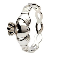 Silver Claddagh intertwining Design